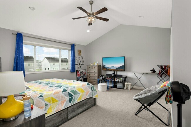 Building Photo - 15641 Fairchild Way