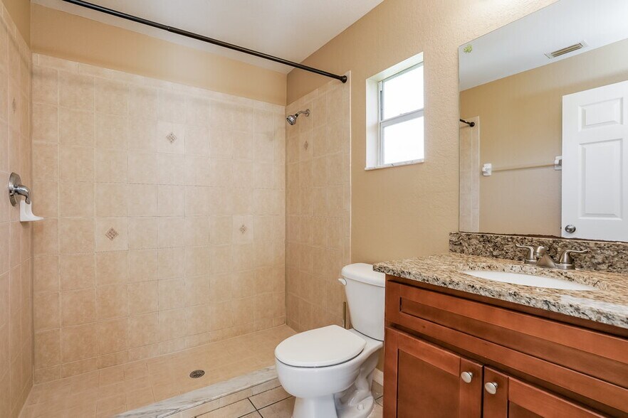 Building Photo - 2916 12th St SW