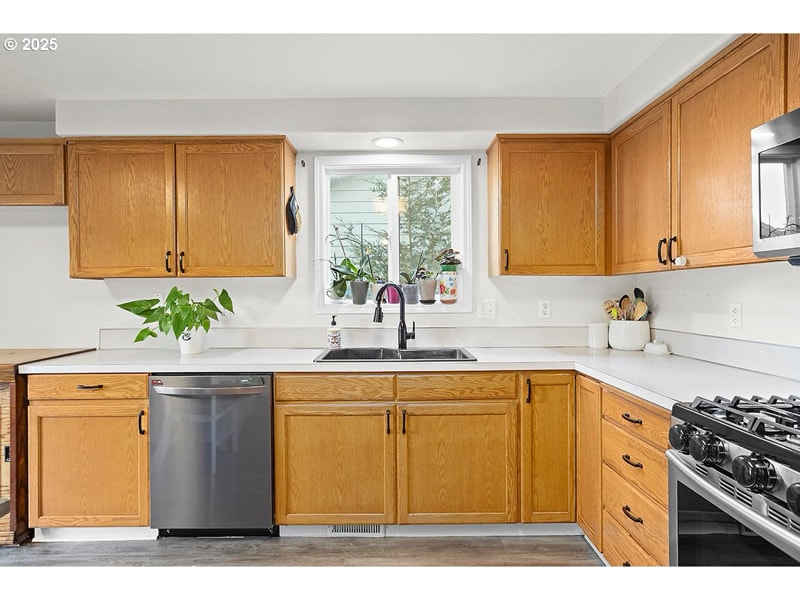 Building Photo - 4504 NE 131st Ave