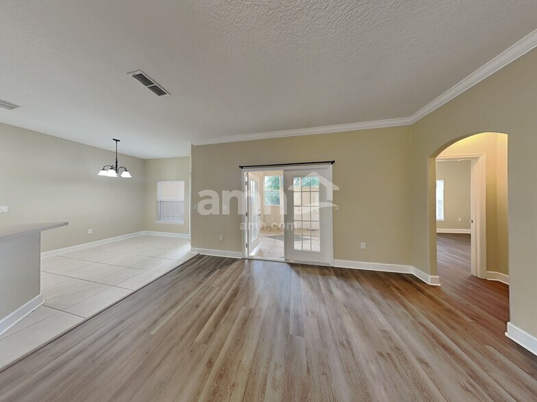 Building Photo - 2241 Lake Francis Dr