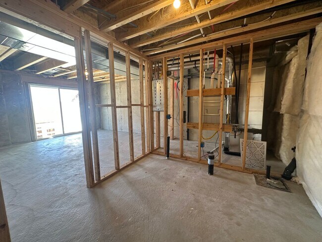Building Photo - 5280 Acacia Dr
