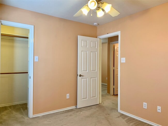 Building Photo - 12414 Jasmine Brook Ln