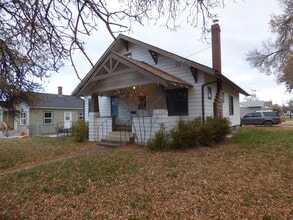 Building Photo - 823 W Boulevard St