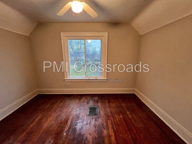Building Photo - 11109 Dove Ave