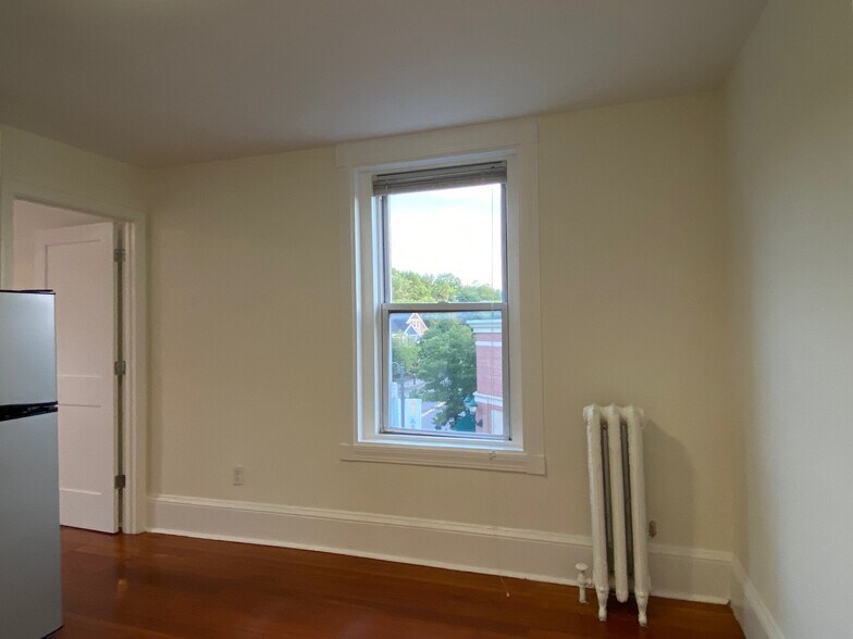 Building Photo - 83 Harvard St