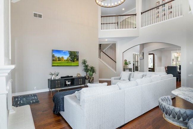 Building Photo - 922 Split Fairway