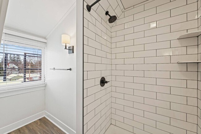 Building Photo - 101 Union Ave