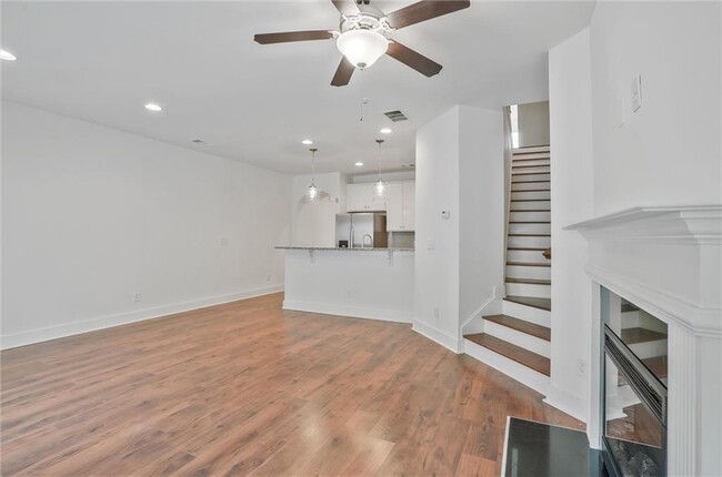 Building Photo - 6330 Scudders Dr