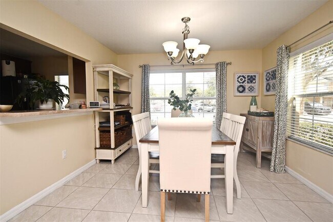 Building Photo - 200 Carina Cir