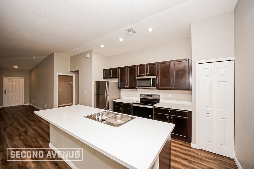 Building Photo - 3368 Ponce De Leon Blvd