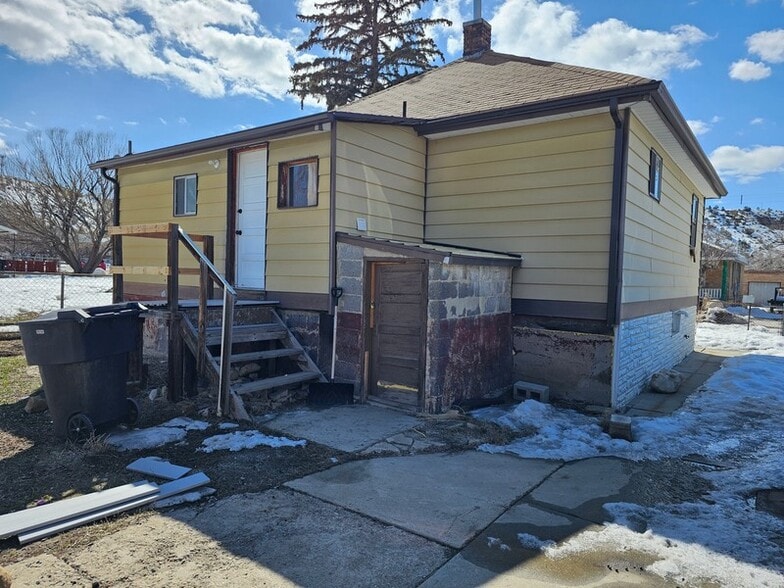 Building Photo - 157 Roosevelt St