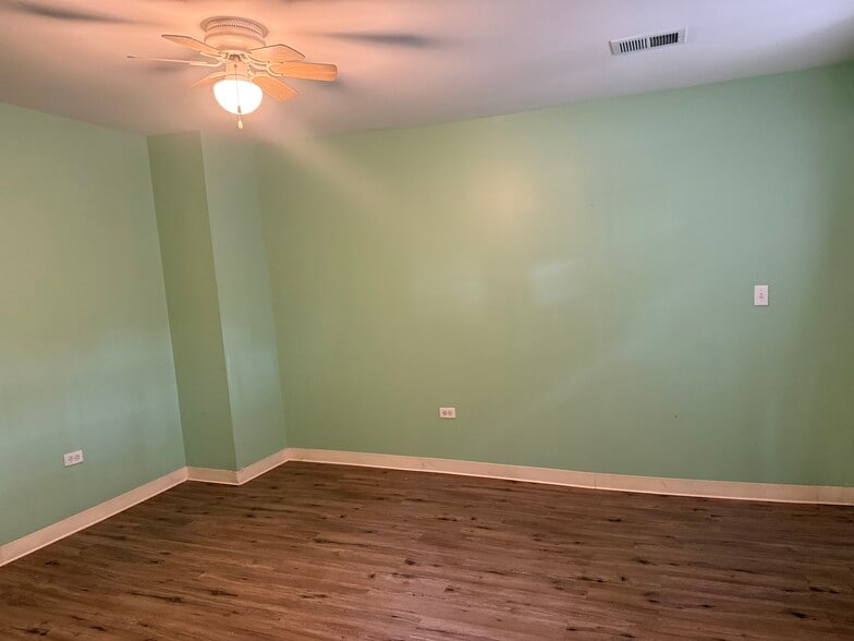Building Photo - 2817 W Cullerton St