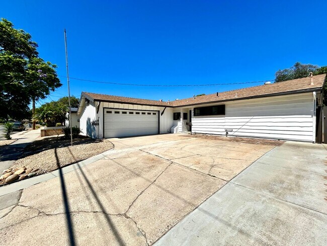 Building Photo - 3775 Mt Everest Blvd
