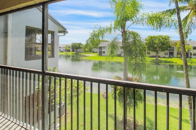 Building Photo - 960 N Franklin Ave