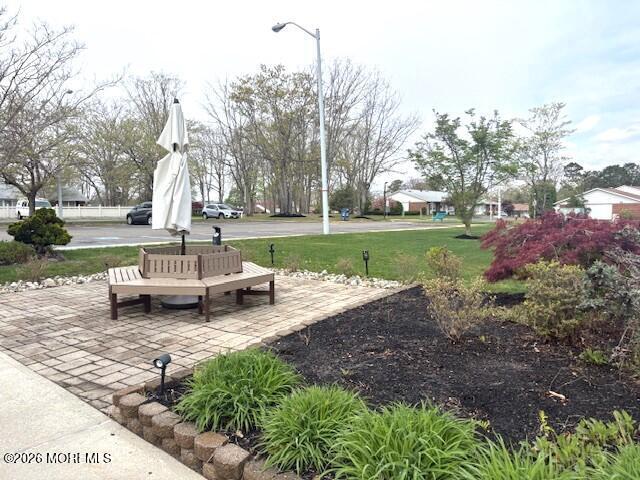 Building Photo - 824 Balmoral Ct