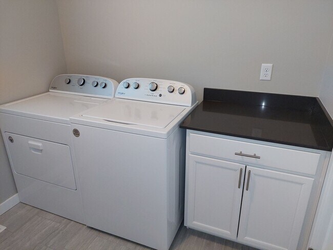 Building Photo - Beautiful Three Bedroom In Ferndale