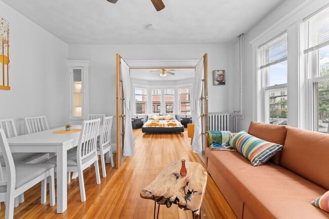 Building Photo - 29 Harbor St