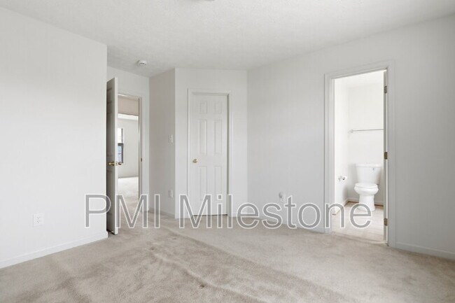 Building Photo - 75 Foal Ln