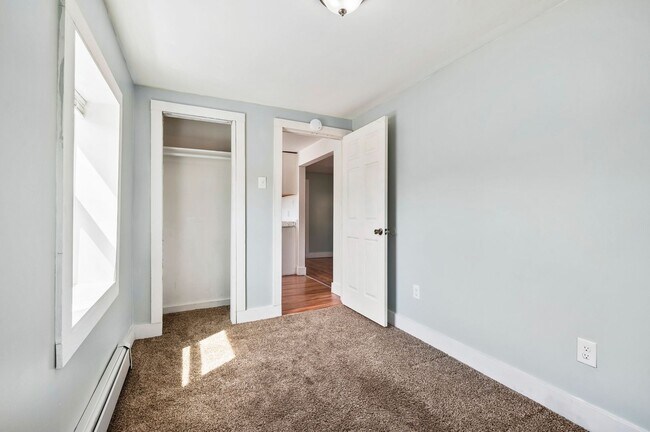 Building Photo - 921 15th St