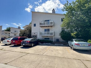 Building Photo - 4112 Lincoln Swing St