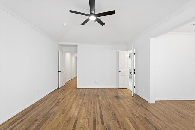 Building Photo - 1528 Birdsall St