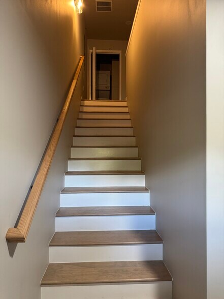 Building Photo - 2447 McAlpin Ter