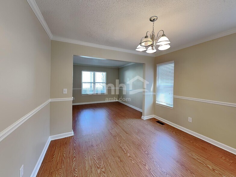 Building Photo - 117 Bainbridge Ct