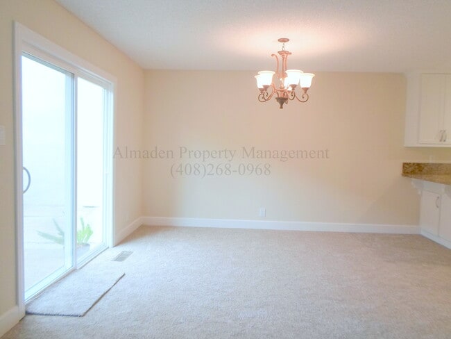 Building Photo - Remodeled Almaden Townhome in Great Location! Award Winning Schools! Central A/C!!