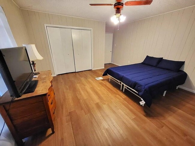 Building Photo - 20914 TX-35