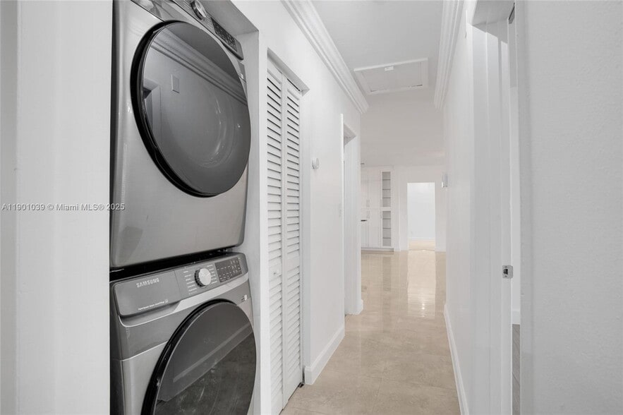 Building Photo - 10440 SW 126th Ave