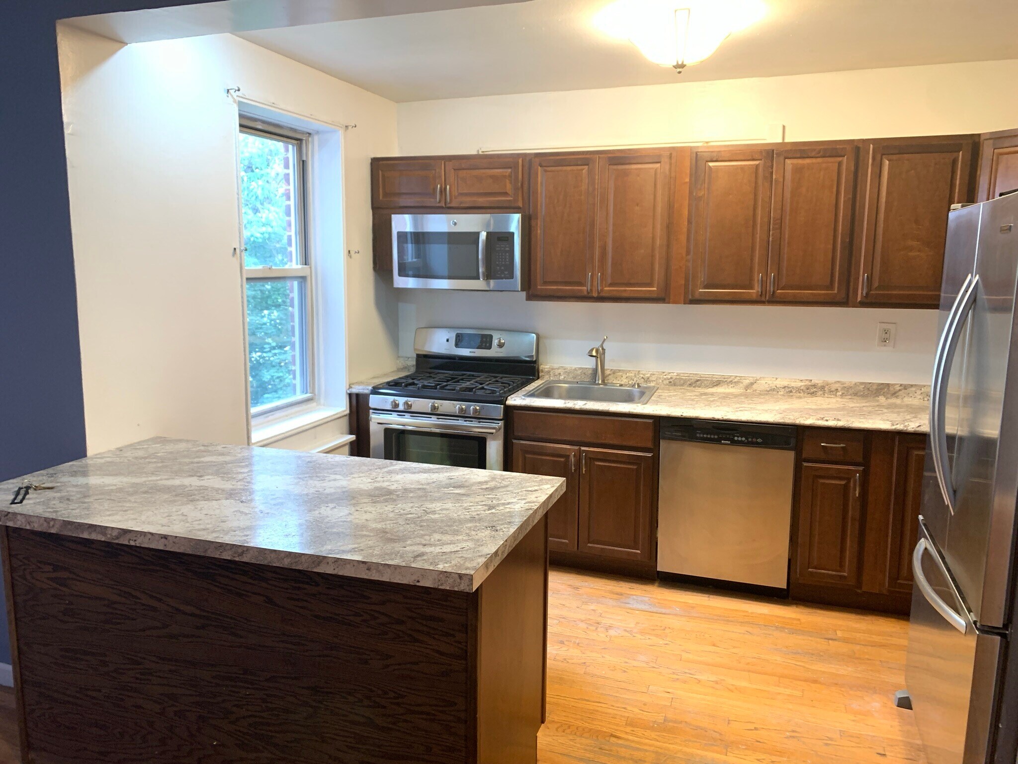 Renovated Eat In Kitchen - 20 Eastchester Rd
