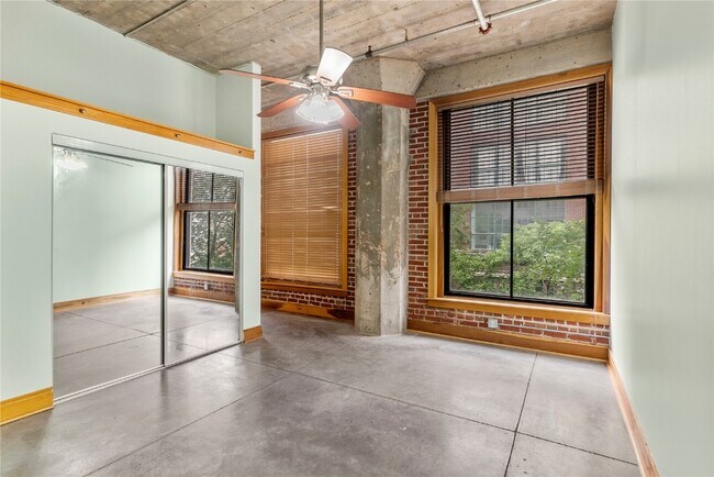 Building Photo - 1601 Washington Ave