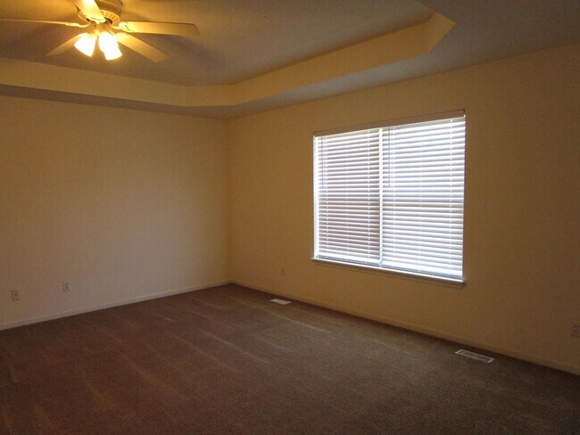 Building Photo - 5001-5003 Betty Jean Way