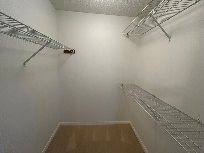 Building Photo - Move-in Ready Luxurious 2 bedroom, 2 bathroom affordable condo in Hoover, Alabama