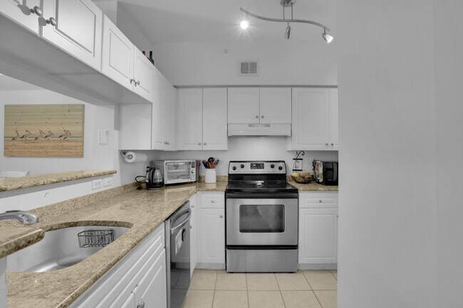 Building Photo - 3301 Tuscany Way