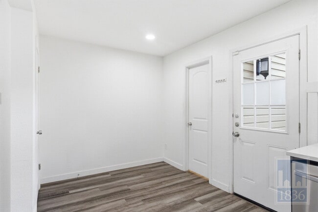 Building Photo - 8400 Jamestown Dr
