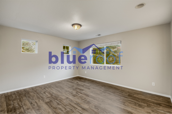 Building Photo - 17033 SW Red Leaf Pl