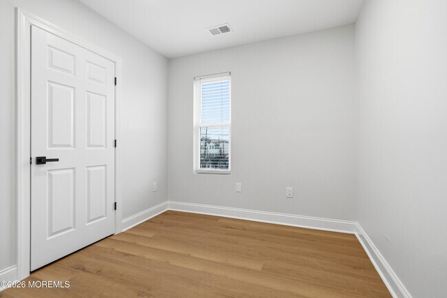 Building Photo - 115 Remsen Ave