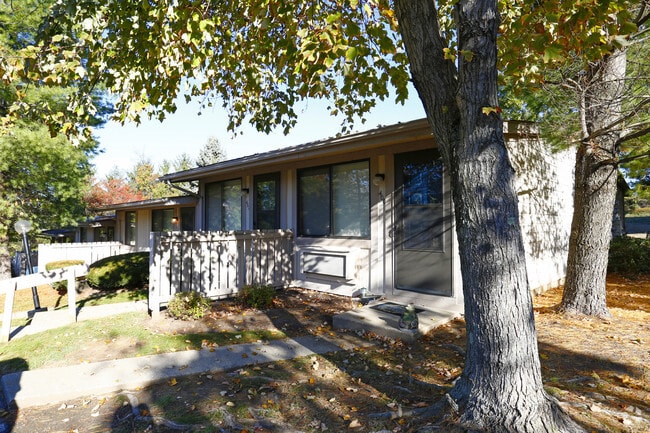 Building Photo - Sherbrook