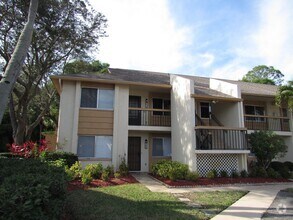 Building Photo - 2 Bedroom 2 Bathroom 2nd floor condo in Cr...