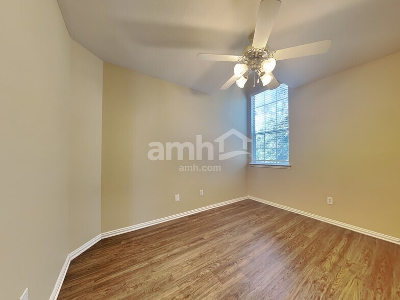Building Photo - 3936 Braxton Ln