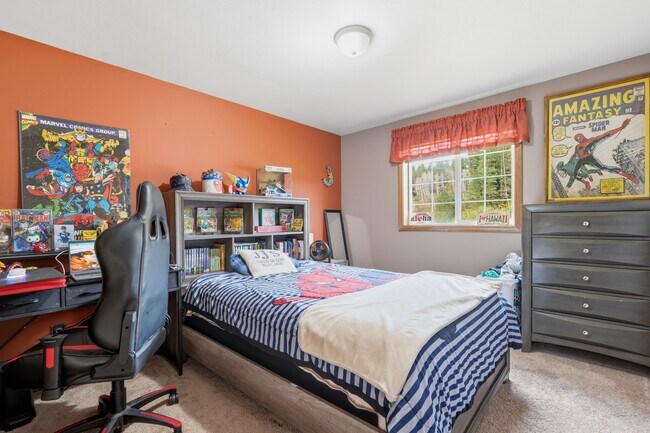 Building Photo - 21913 N Meadowview Dr