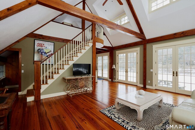 Building Photo - 369 Ethan Allen Hwy