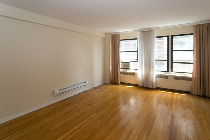 Building Photo - 4180 N Marine Dr