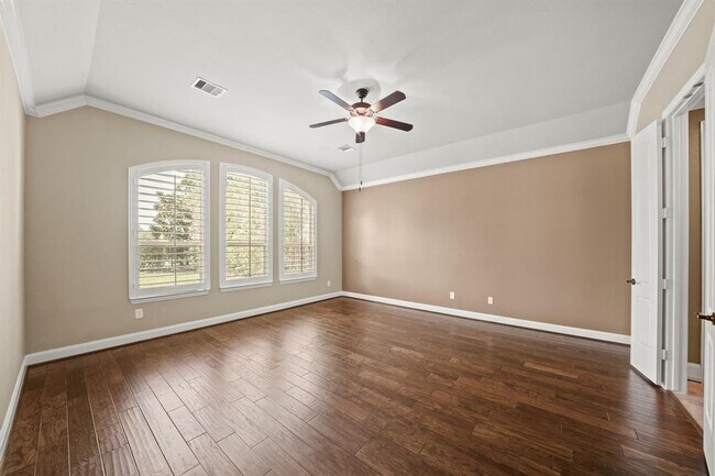 Building Photo - 28223 Red Shady Oaks Dr