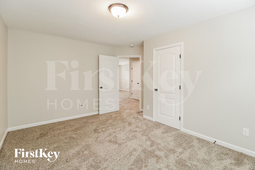 Building Photo - 5445 Misty Hill Cir