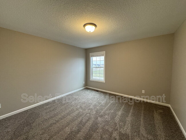 Building Photo - 1032 Matteotti Avenue