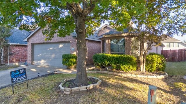 Building Photo - 2050 Lake Trail Dr