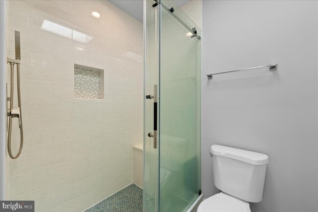 Building Photo - 1273 Oates St NE