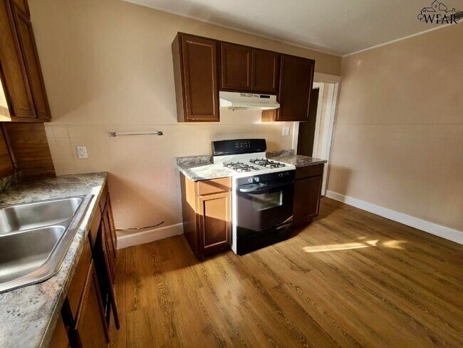 Building Photo - 1517 Blonde St